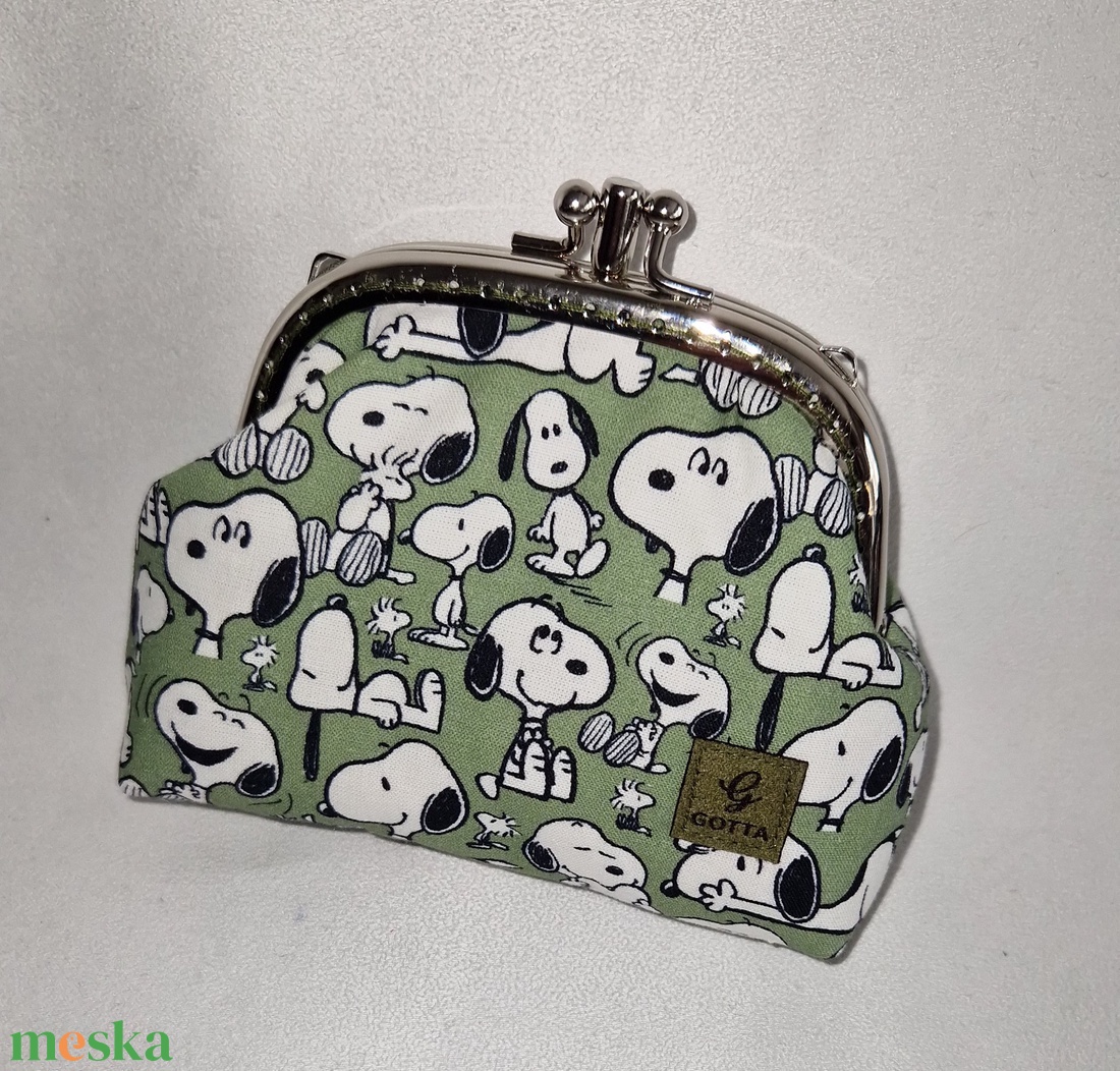 Snoopy - dupla fém keretes pénztárca - táska & tok - pénztárca & más tok - pénztárca - női pénztárca - Meska.hu Snoopy - dupla fém keretes pénztárca - táska & tok - pénztárca & más tok - pénztárca - női pénztárca - Meska.hu