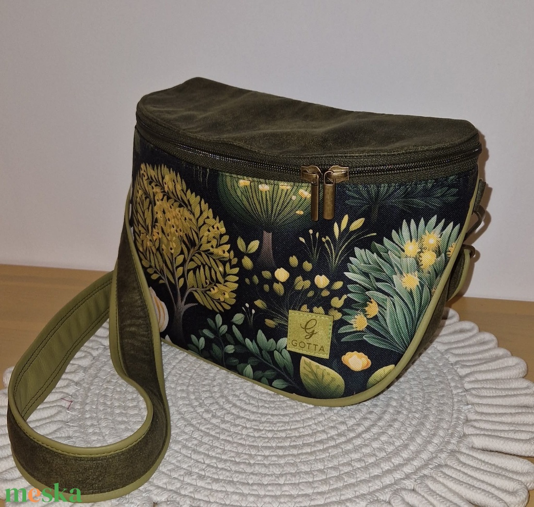 Selena keresztpántos táska - táska & tok - kézitáska & válltáska - vállon átvethető táska - Meska.hu