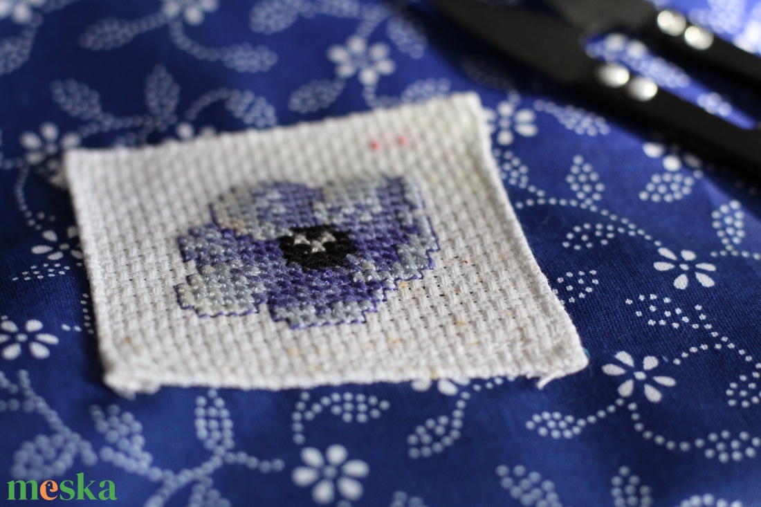 Kifordítható, díszített válltáska - táska & tok - bevásárlás & shopper táska - shopper, textiltáska, szatyor - Meska.hu