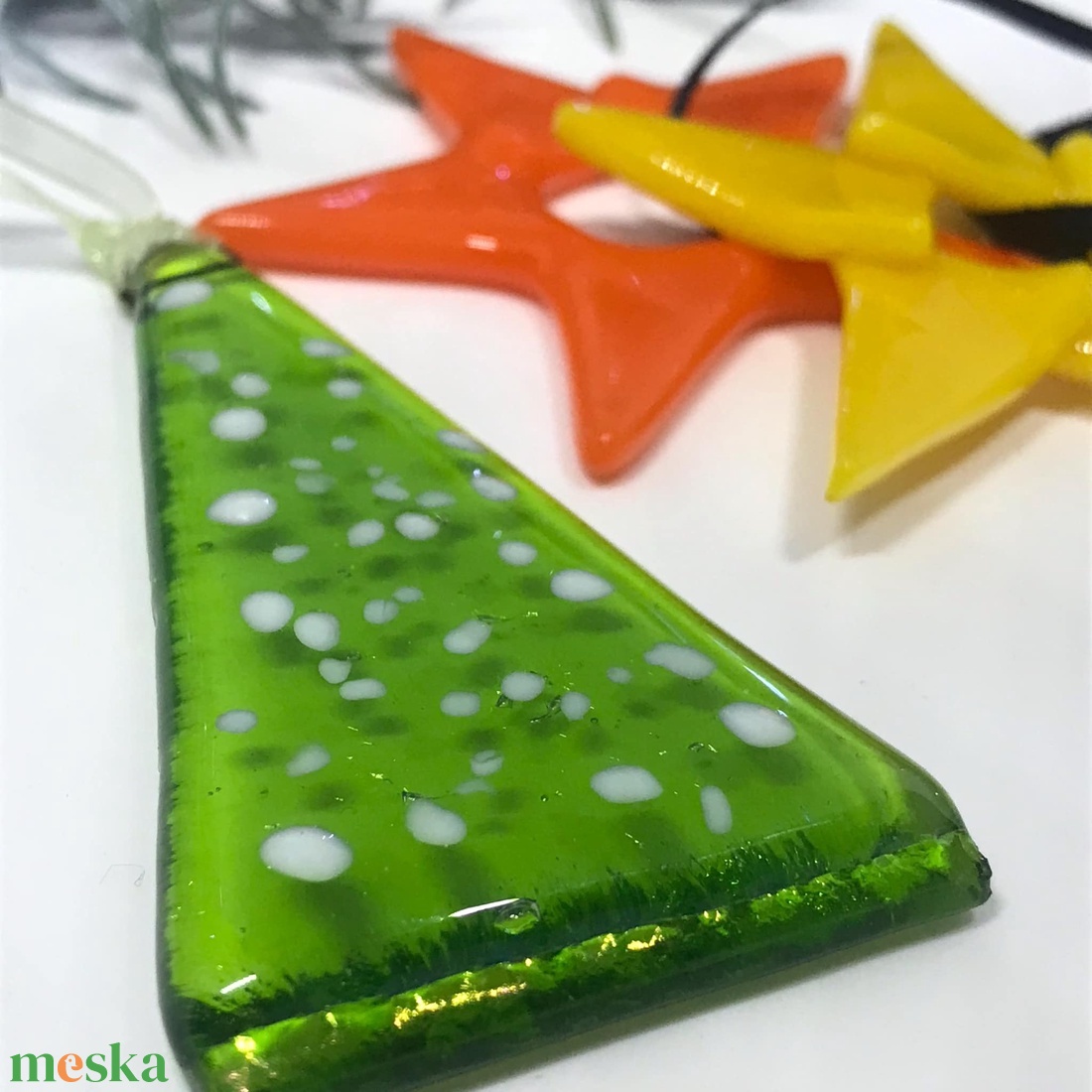 Üvegdíszek karácsonyra - színes - karácsony - karácsonyi lakásdekoráció - karácsonyfadíszek - Meska.hu