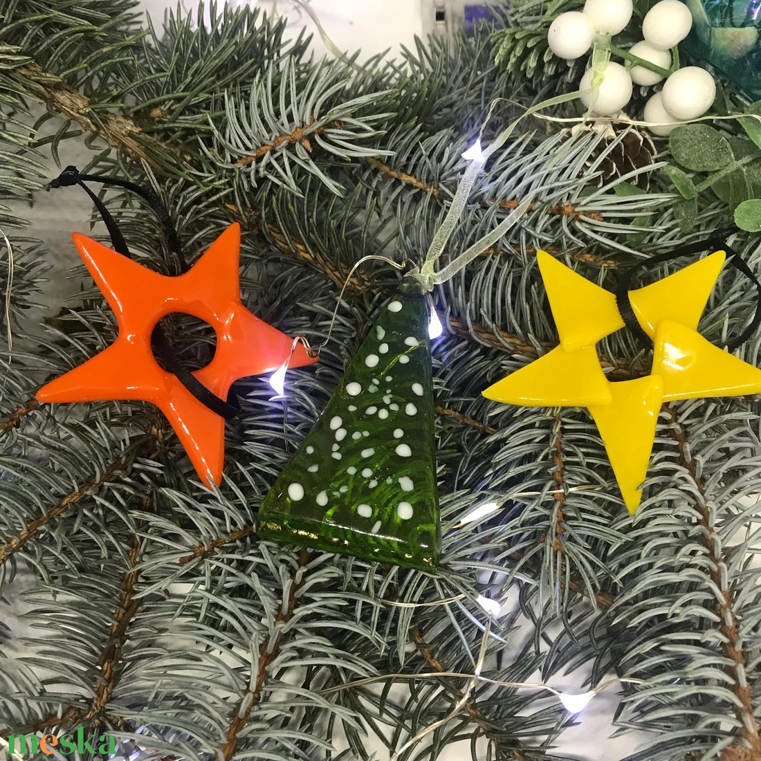 Üvegdíszek karácsonyra - színes - karácsony - karácsonyi lakásdekoráció - karácsonyfadíszek - Meska.hu
