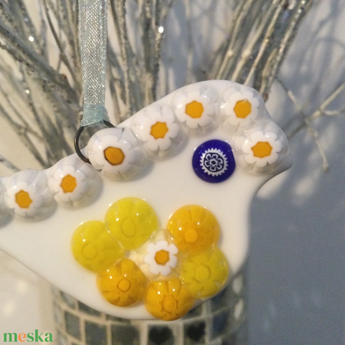 Üvegdísz - muránói madárka- sárga, kék, - otthon & életmód - dekoráció - ajtó- és ablak dekoráció - ablakdísz - Meska.hu