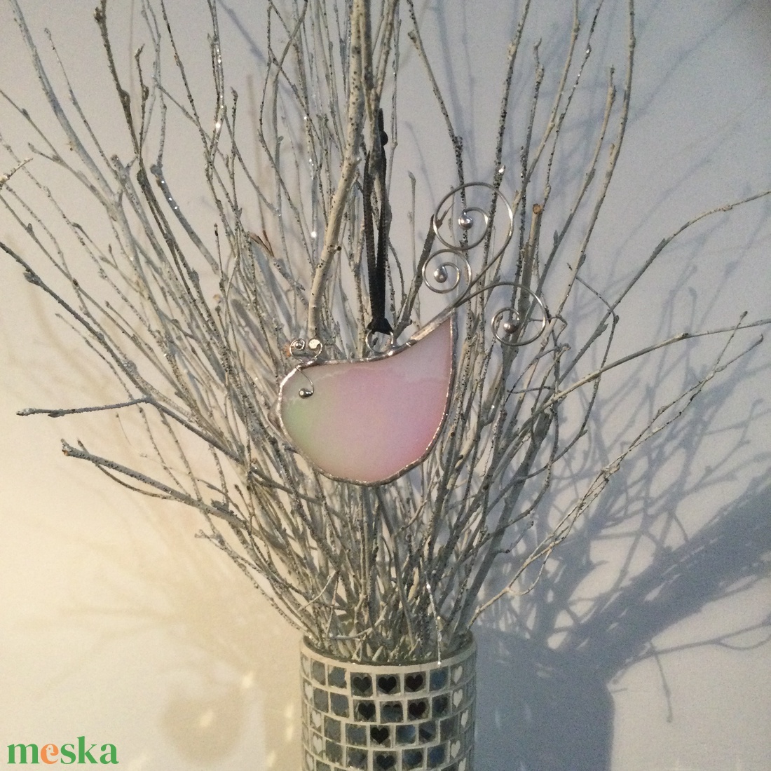 Üvegdísz - irizáló madárka  - rózsaszín, kékes-zöld   - karácsony - karácsonyi lakásdekoráció - karácsonyfadíszek - Meska.hu