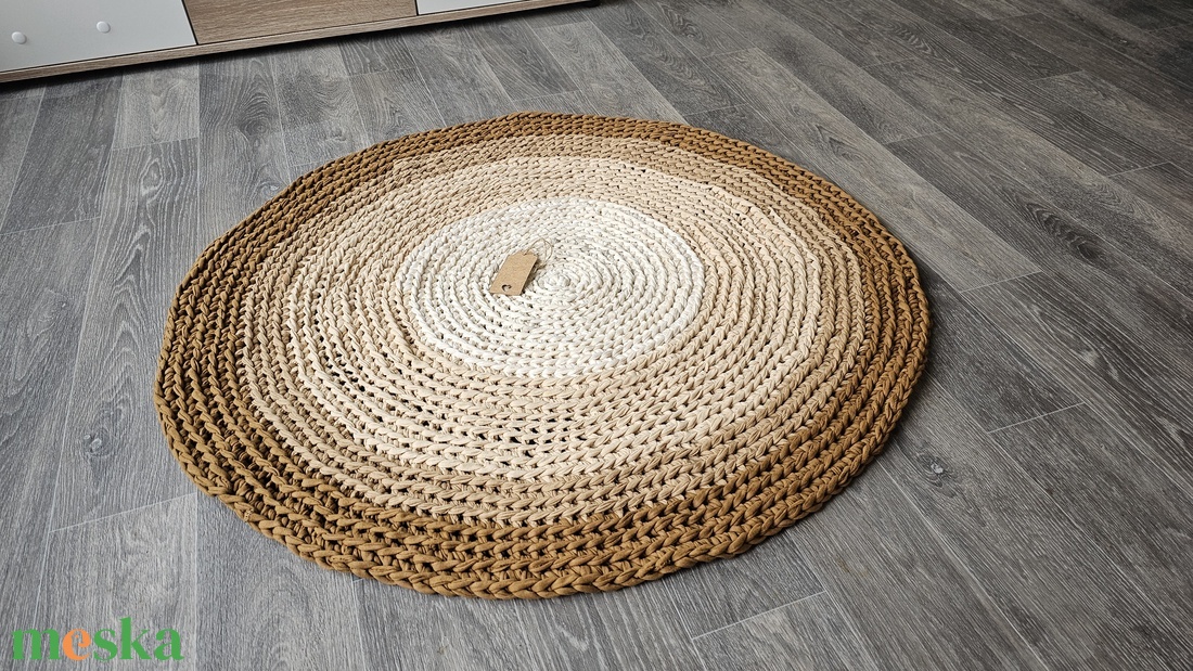 Horgolt szőnyeg beige színvilág - otthon & életmód - lakástextil - szőnyeg - horgolt szőnyeg - Meska.hu Horgolt szőnyeg beige színvilág - otthon & életmód - lakástextil - szőnyeg - horgolt szőnyeg - Meska.hu