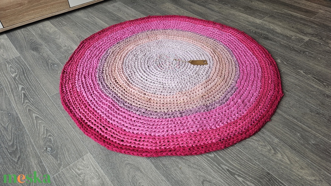 Horgolt szőnyeg rózsaszín színvilág - otthon & életmód - lakástextil - szőnyeg - horgolt szőnyeg - Meska.hu Horgolt szőnyeg rózsaszín színvilág - otthon & életmód - lakástextil - szőnyeg - horgolt szőnyeg - Meska.hu