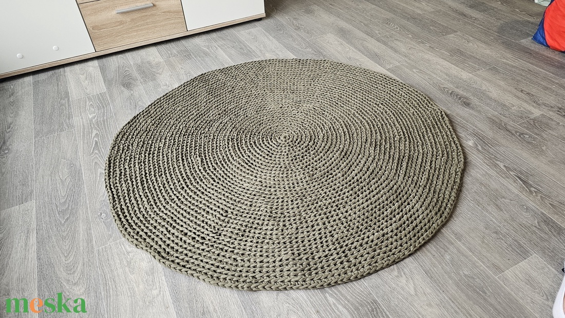 Horgolt szőnyeg zöld színvilág - otthon & életmód - lakástextil - szőnyeg - horgolt szőnyeg - Meska.hu Horgolt szőnyeg zöld színvilág - otthon & életmód - lakástextil - szőnyeg - horgolt szőnyeg - Meska.hu