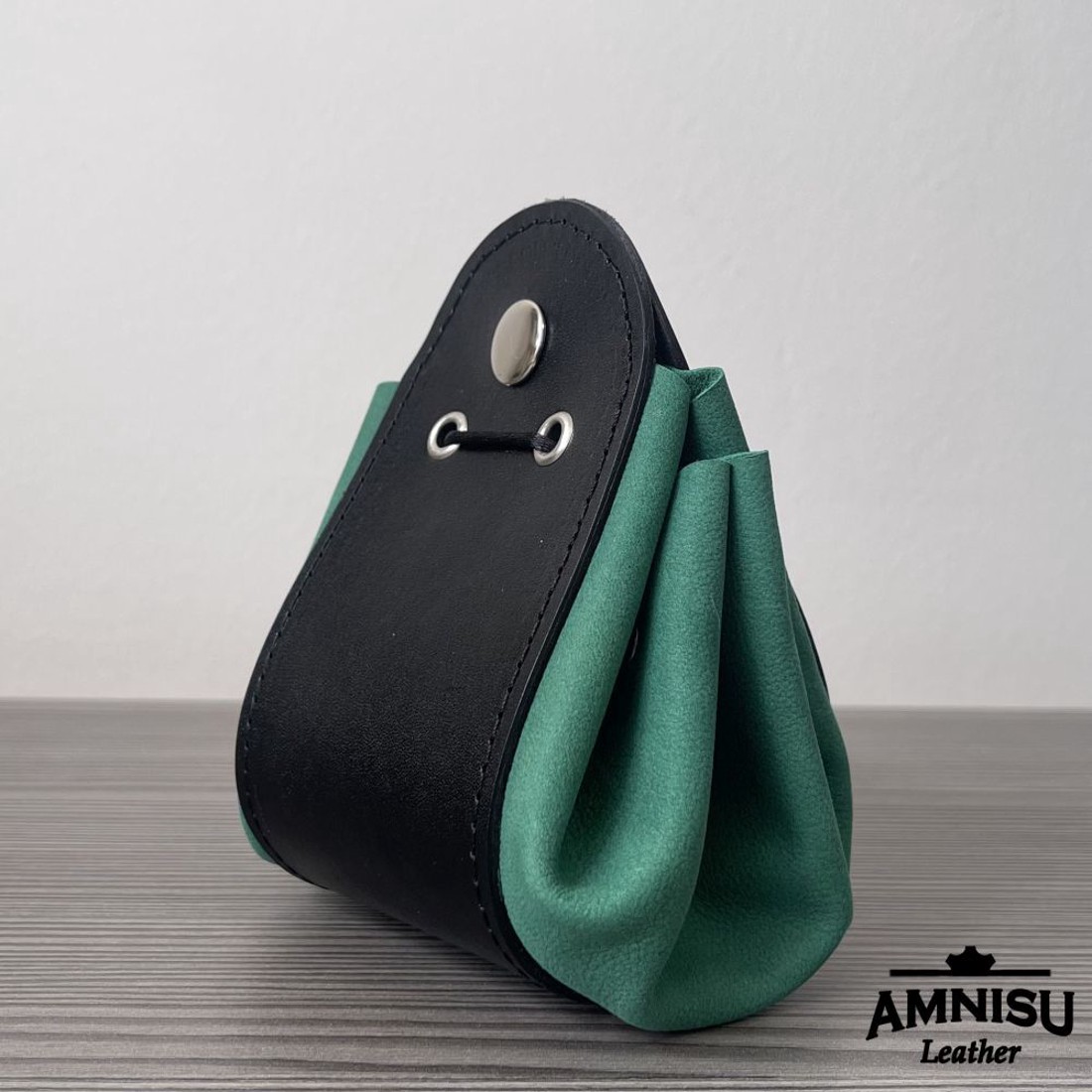 2in1 szütyő és kockatálca - fekete - zöld - játék & sport - táblajáték és kártyajáték - társasjátékok - dobókocka - Meska.hu