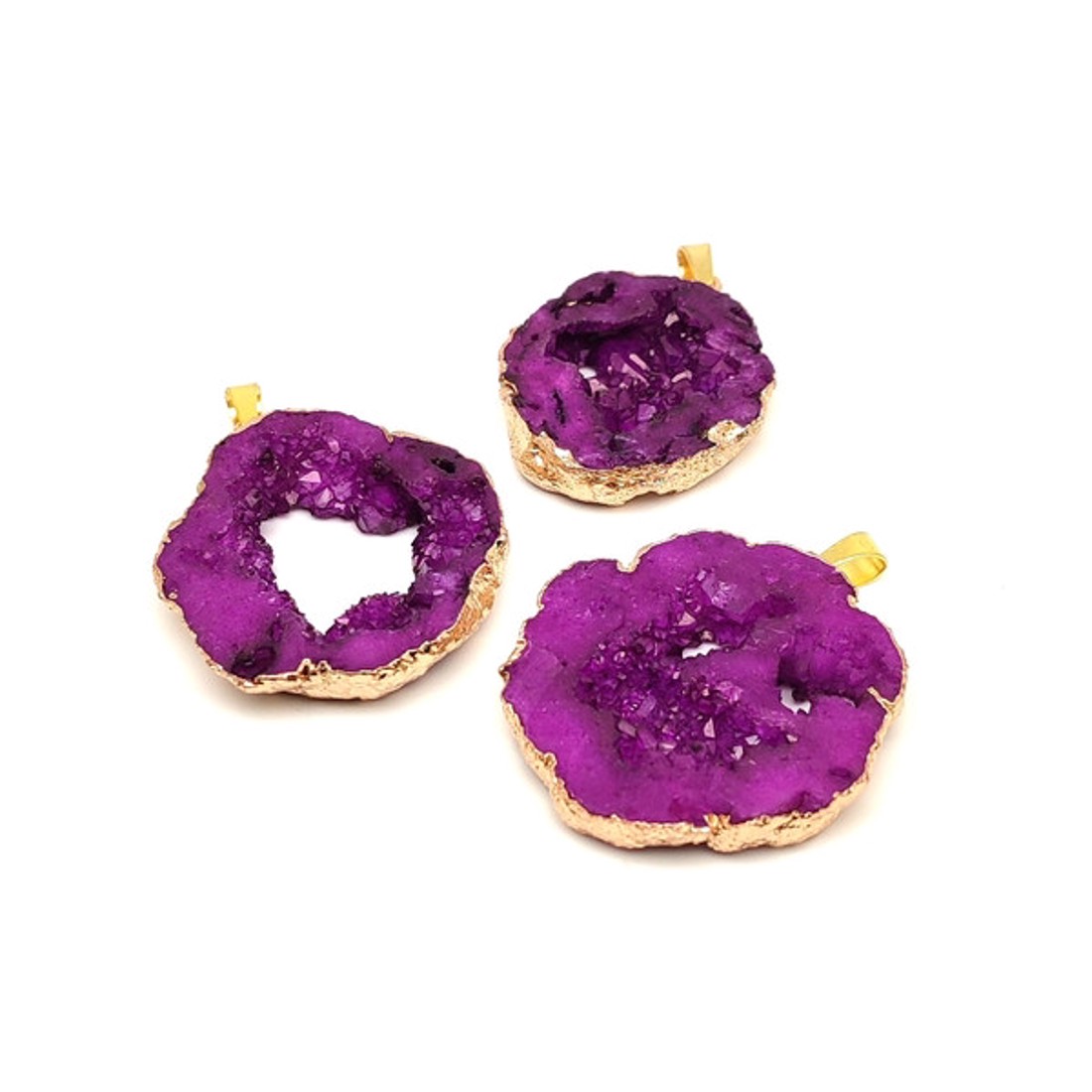 Intuíció lila geoda kvarc medál arany színű bevonattal 30�45mm - ékszer - nyaklánc - medál - Meska.hu