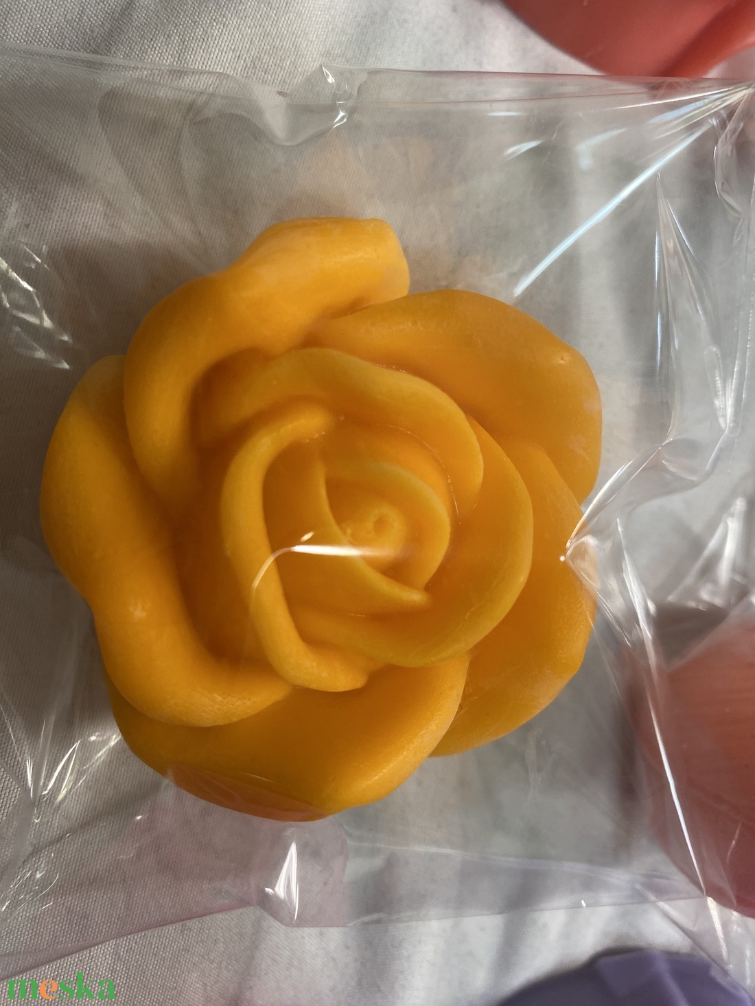 Nőnapra ,anyák napjára illatos dekorszappan virágok - szépségápolás - szappan & fürdés - kézműves szappan - Meska.hu