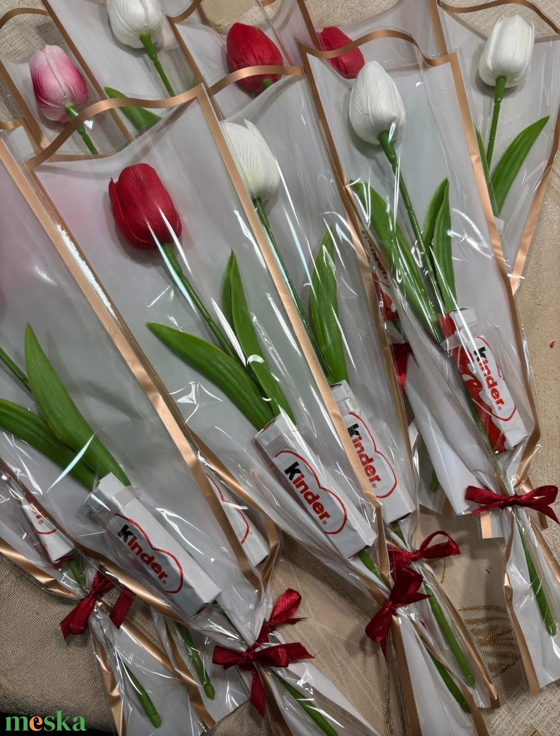 Nőnapra élethű tulipán csokival - otthon & életmód - dekoráció - virágdekoráció - virágok - szálas virág - Meska.hu