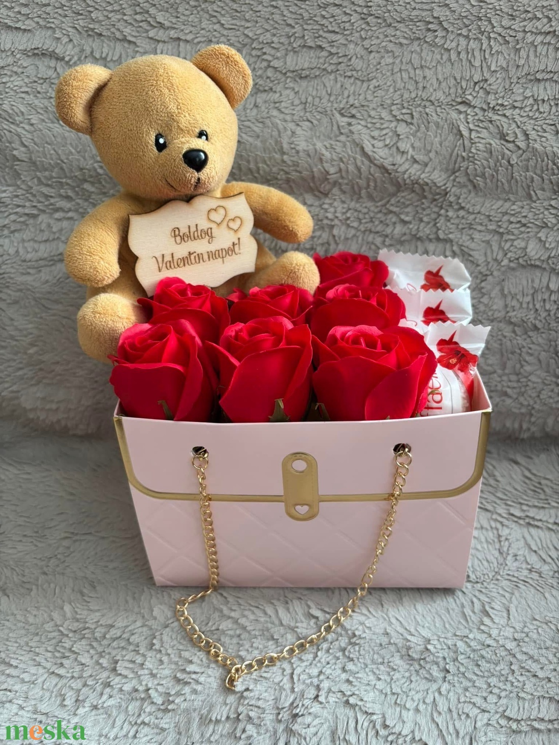 Valentin napra szappanvirág box - otthon & életmód - dekoráció - virágdekoráció - virágok - virágbox - Meska.hu