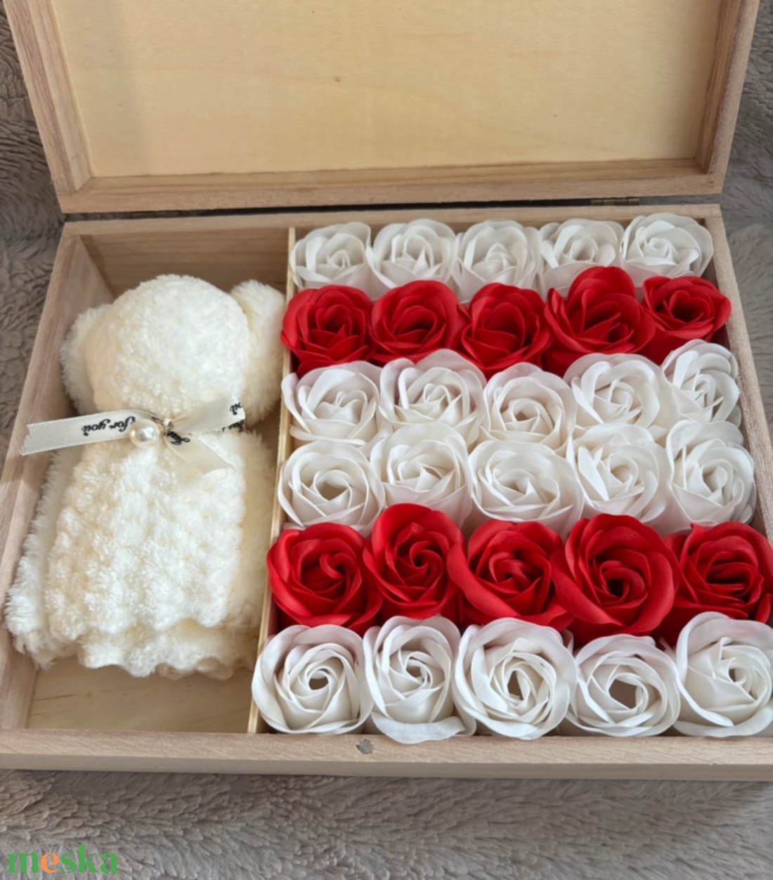 Illatos szappanrózsa fa ládikóban nőnapra,névnapra,szülőköszöntő stb - otthon & életmód - virágdekoráció - virágok - virágbox - Meska.hu