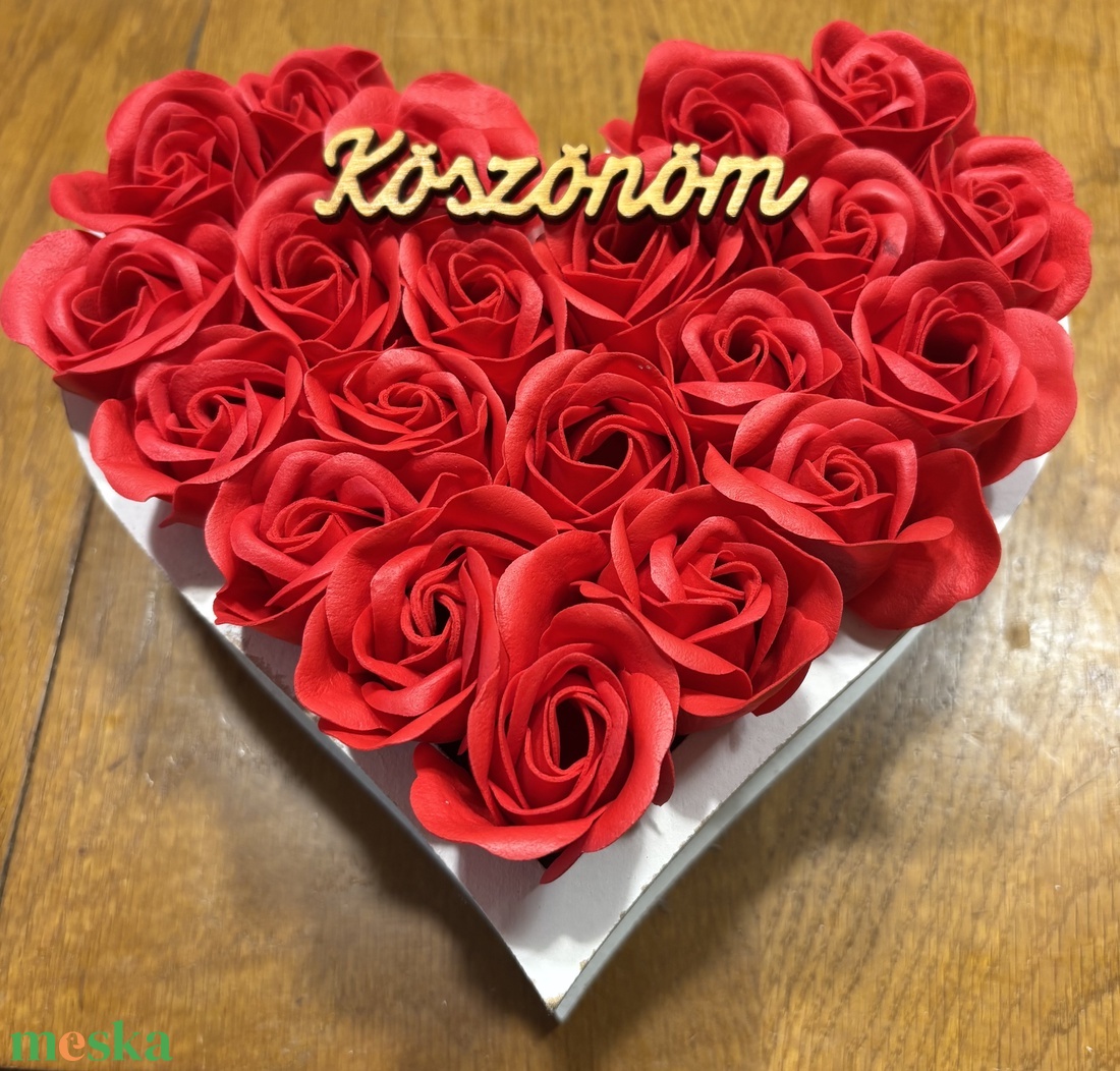 Illatos szappanrózsa box valentín  napra,névnapra stb - otthon & életmód - virágdekoráció - virágok - virágbox - Meska.hu
