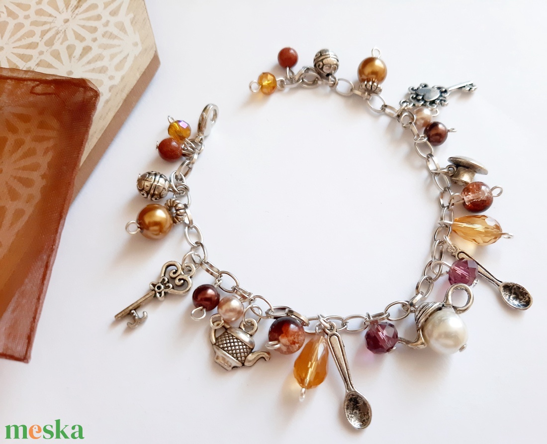 Teaházi romantika karkötő - ékszer - karkötő - charm karkötő - Meska.hu Teaházi romantika karkötő - ékszer - karkötő - charm karkötő - Meska.hu