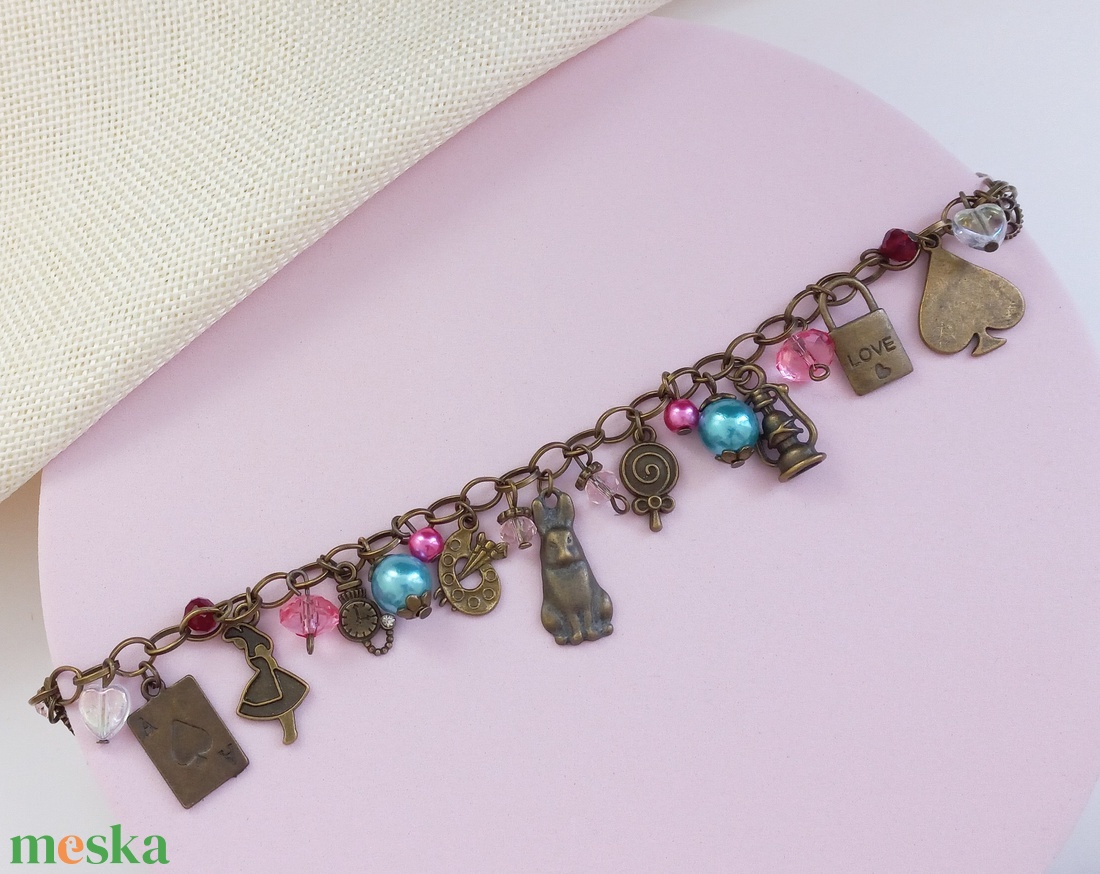 Alíz csodaországban karkötő - ékszer - karkötő - charm karkötő - Meska.hu Alíz csodaországban karkötő - ékszer - karkötő - charm karkötő - Meska.hu