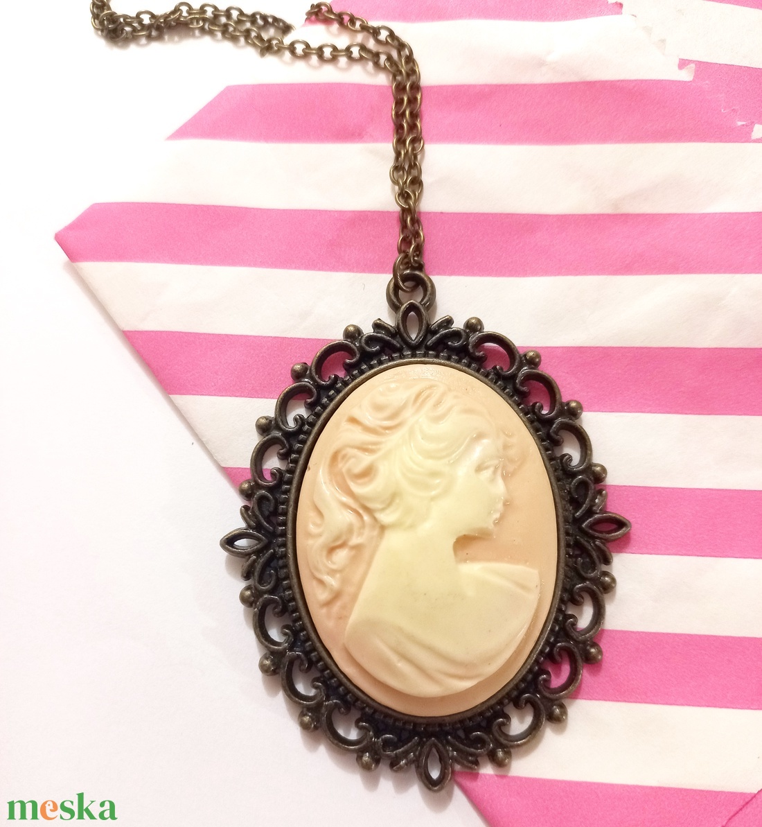 Óriás vintage káme nyaklánc - ékszer - nyaklánc - cameo nyaklánc - Meska.hu Óriás vintage káme nyaklánc - ékszer - nyaklánc - cameo nyaklánc - Meska.hu