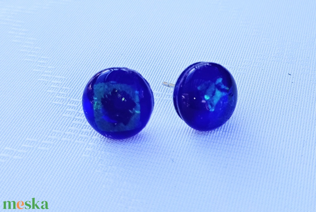 Kék üvegfülbevaló  - ékszer - fülbevaló - pötty fülbevaló - Meska.hu Kék üvegfülbevaló  - ékszer - fülbevaló - pötty fülbevaló - Meska.hu