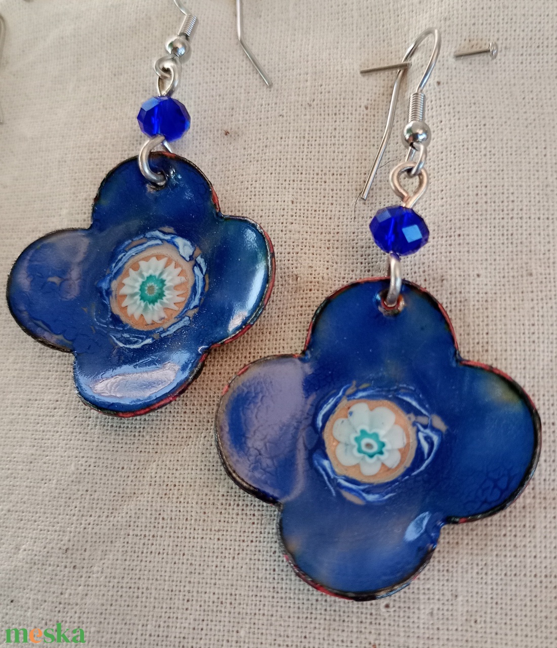 Kék fehér festett tűzzománc fülbevaló - ékszer - fülbevaló - lógó fülbevaló - Meska.hu Kék fehér festett tűzzománc fülbevaló - ékszer - fülbevaló - lógó fülbevaló - Meska.hu