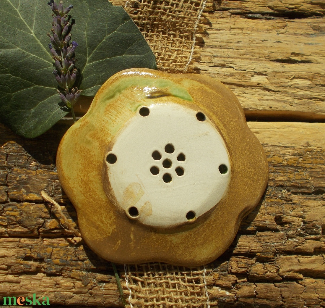 Tenyérnyi szappantartó - otthon & életmód - fürdőszoba - szappantartó - Meska.hu