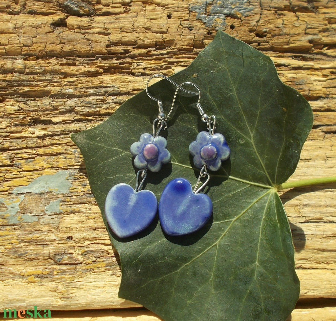 Virágos fülbevaló - ékszer - fülbevaló - lógó fülbevaló - Meska.hu