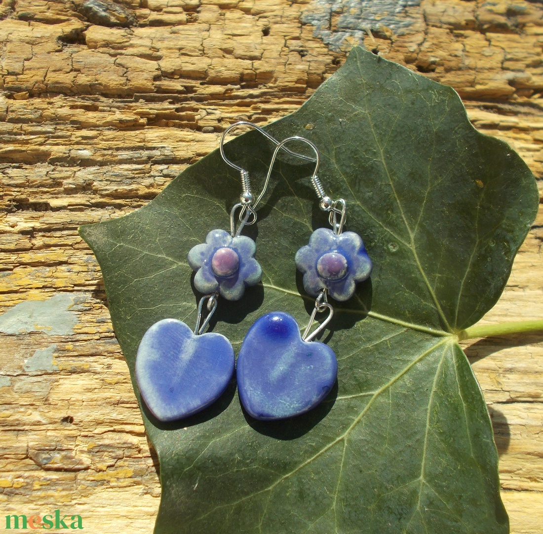 Virágos fülbevaló - ékszer - fülbevaló - lógó fülbevaló - Meska.hu