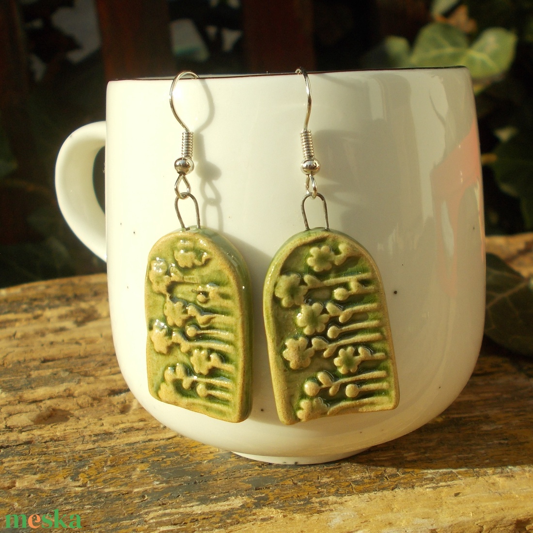 Antikolt zöld fülbevaló - ékszer - fülbevaló - lógó fülbevaló - Meska.hu