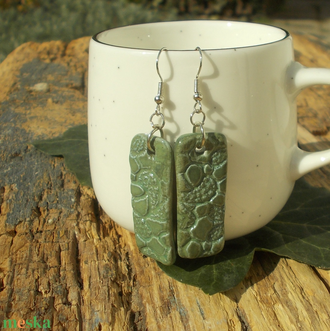 Antikolt zöld fülbevaló - ékszer - fülbevaló - lógó fülbevaló - Meska.hu