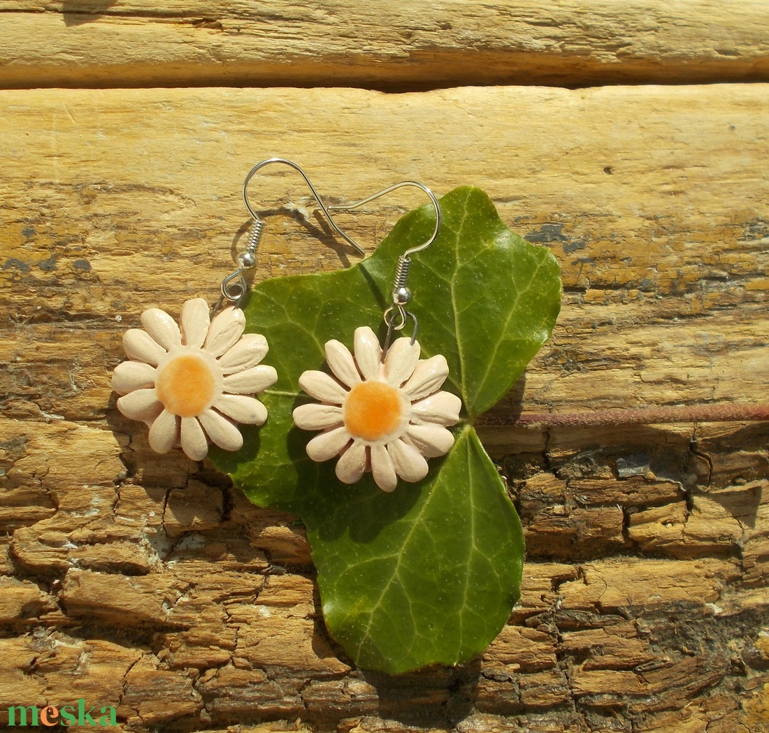 Virág fülbevaló - ékszer - fülbevaló - lógó fülbevaló - Meska.hu