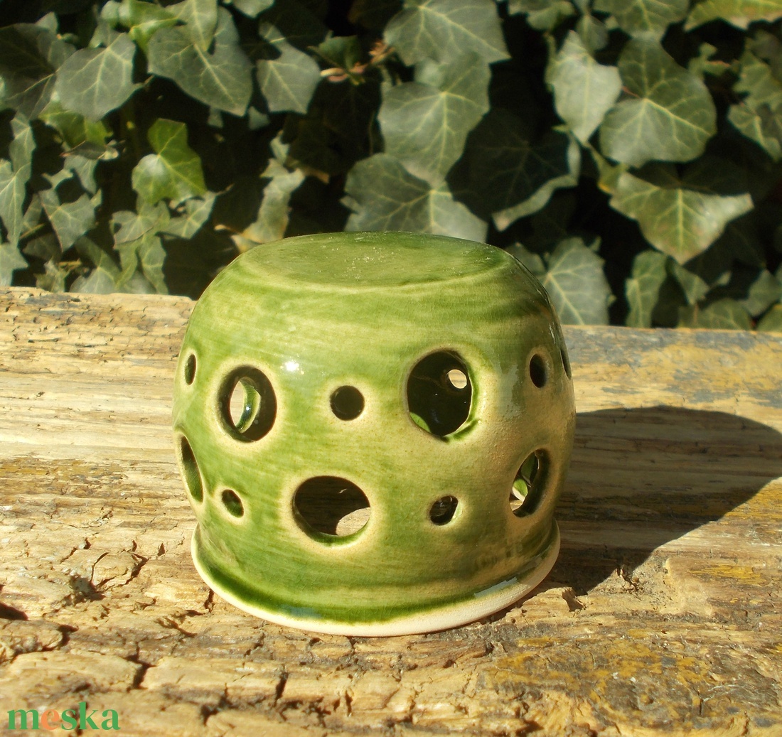 Antikolt zöld színű  mécsestartó - otthon & életmód - gyertya, illat, aroma - mécses és mécsestartó - Meska.hu