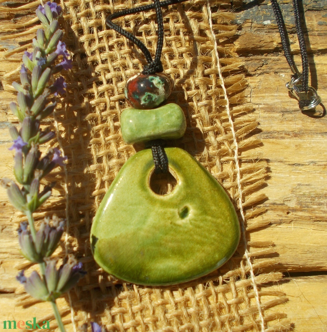 Zöld nyaklánc - ékszer - nyaklánc - medálos nyaklánc - Meska.hu