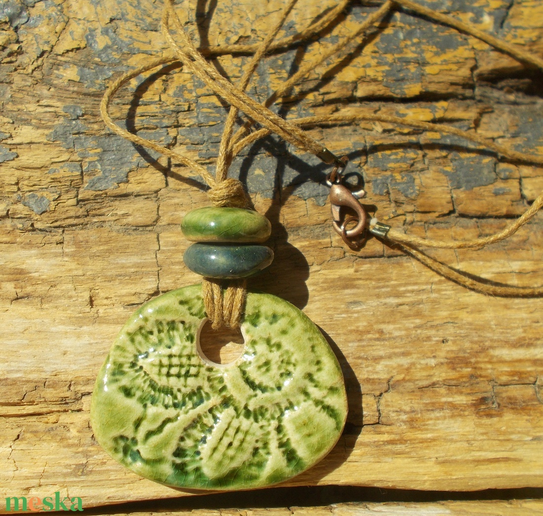 Zöld nyaklánc - ékszer - nyaklánc - medálos nyaklánc - Meska.hu