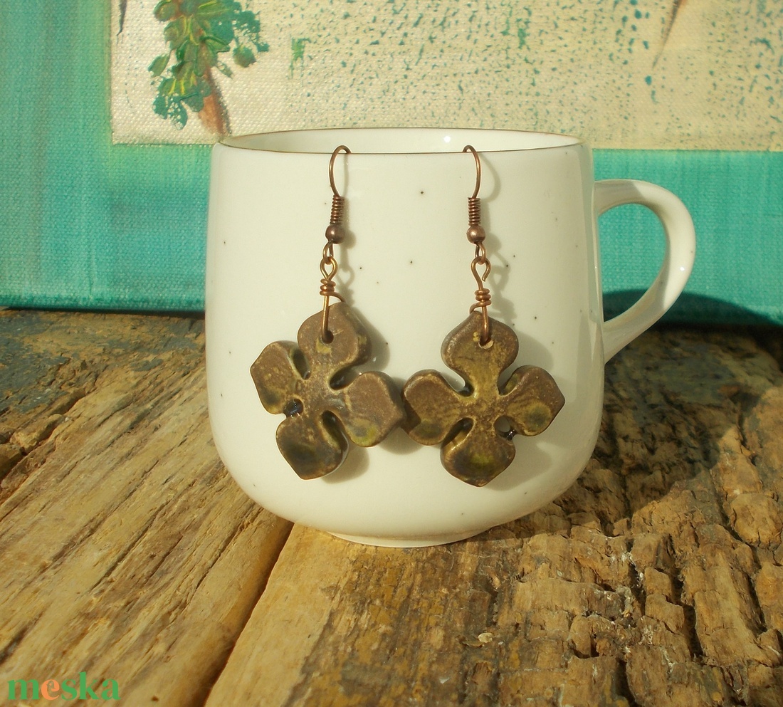 Antikolt zöld fülbevaló - ékszer - fülbevaló - lógó fülbevaló - Meska.hu