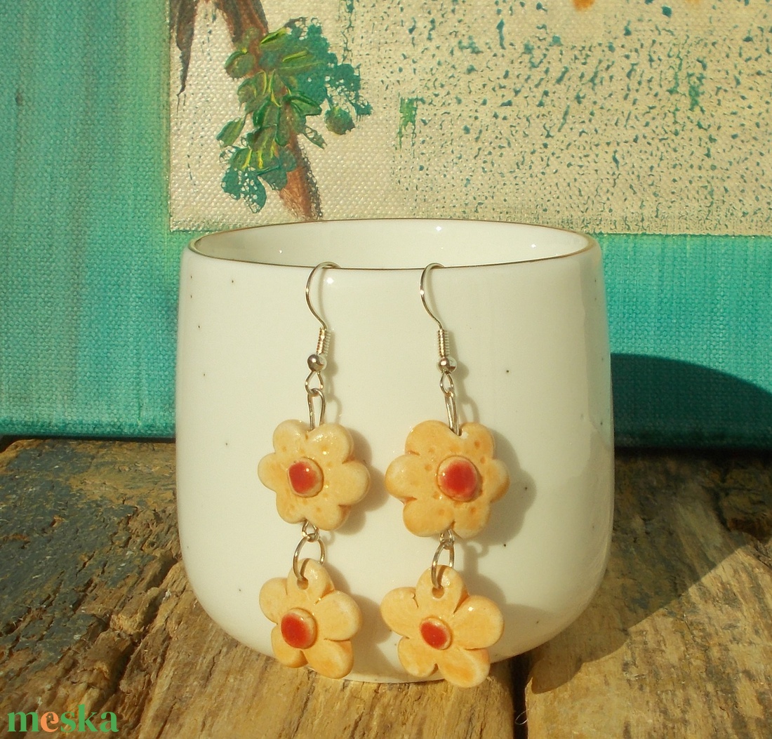 Virágos fülbevaló - ékszer - fülbevaló - lógó fülbevaló - Meska.hu