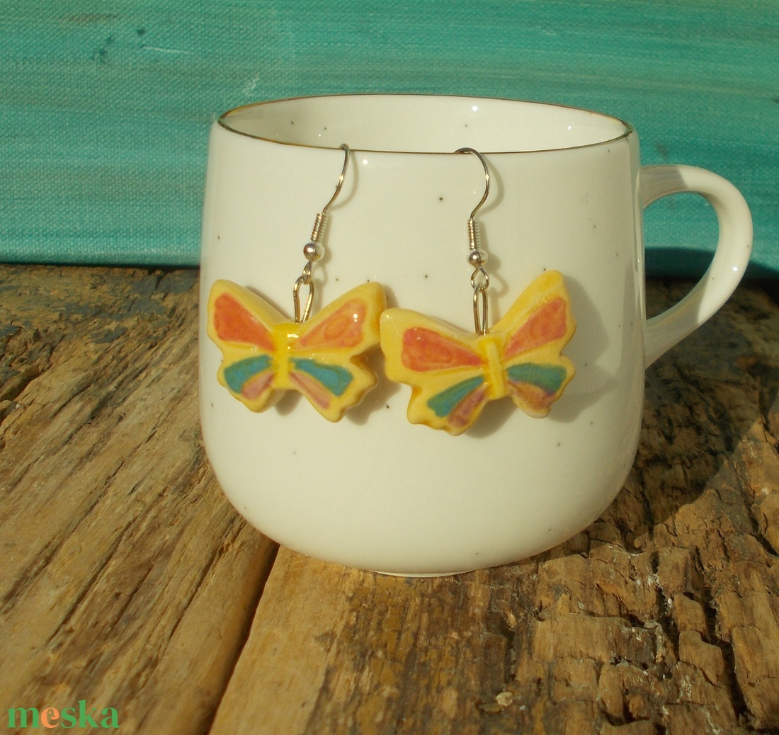 Pillangós fülbevaló - ékszer - fülbevaló - lógó fülbevaló - Meska.hu