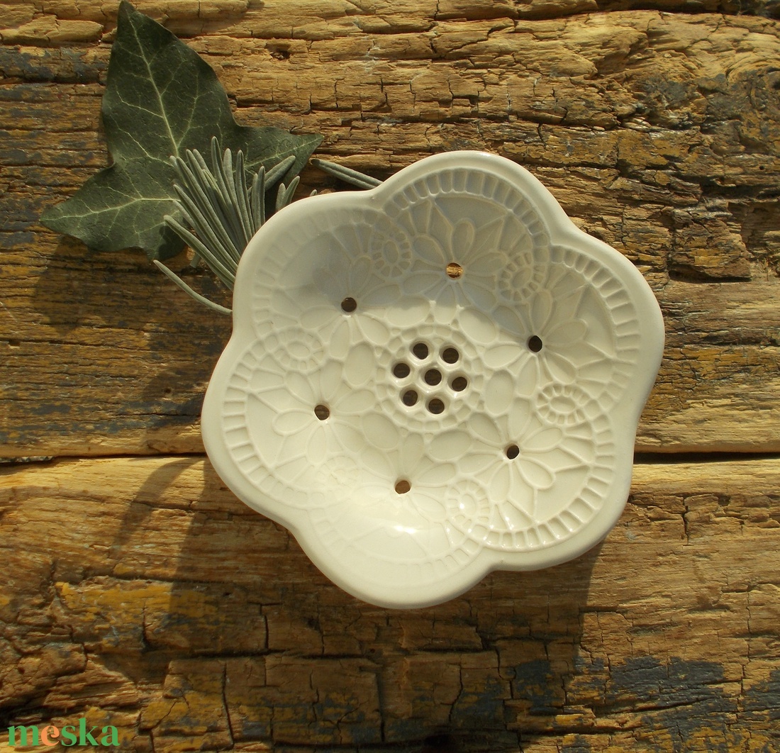 Tenyérnyi szappantartó - otthon & életmód - fürdőszoba - szappantartó - Meska.hu