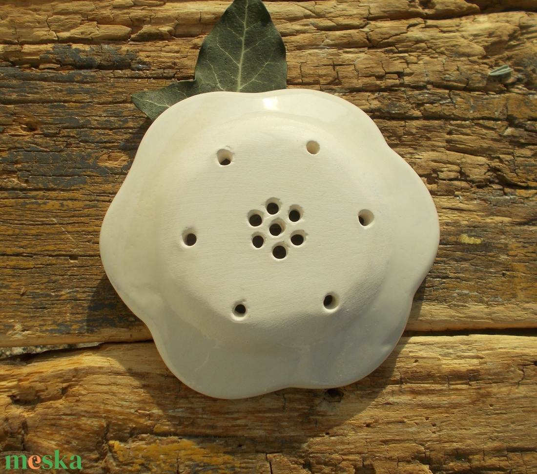 Tenyérnyi szappantartó - otthon & életmód - fürdőszoba - szappantartó - Meska.hu