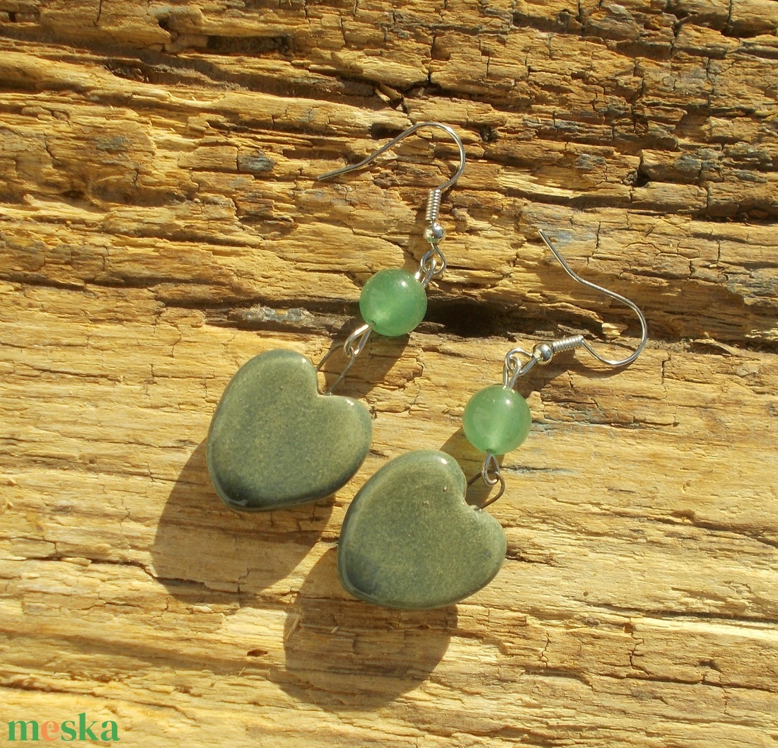 Virágos fülbevaló - ékszer - fülbevaló - lógó fülbevaló - Meska.hu