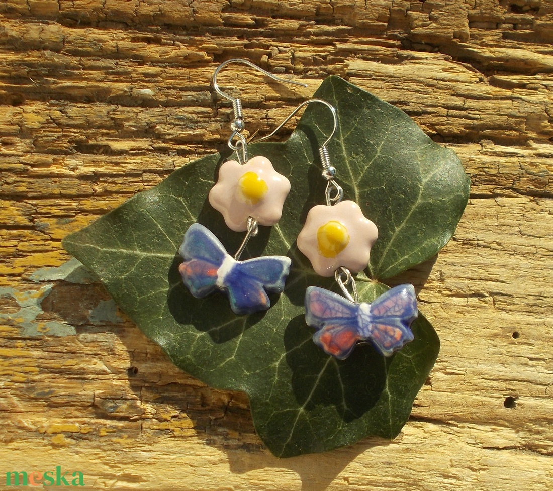 Pillangós fülbevaló - ékszer - fülbevaló - lógó fülbevaló - Meska.hu
