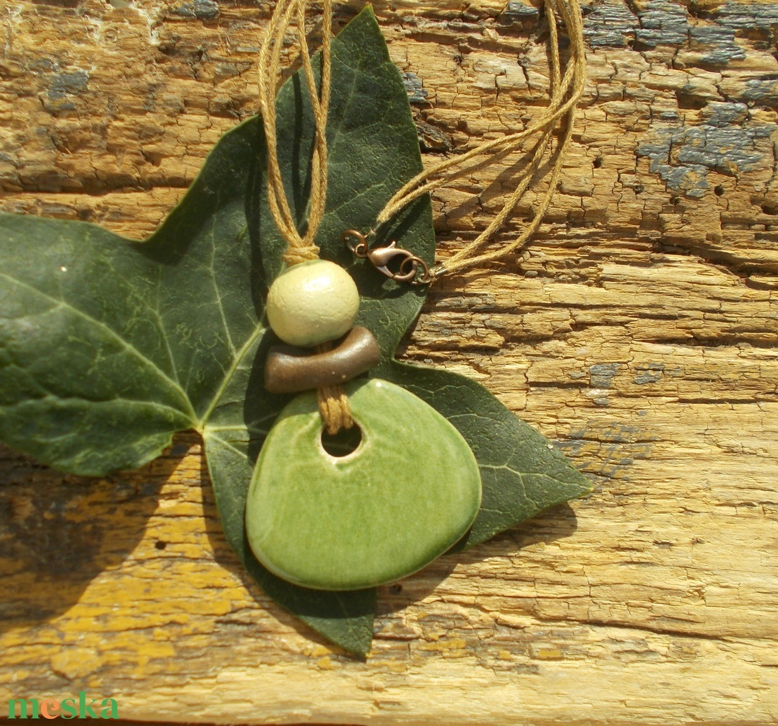 Zöld nyaklánc - ékszer - nyaklánc - medálos nyaklánc - Meska.hu