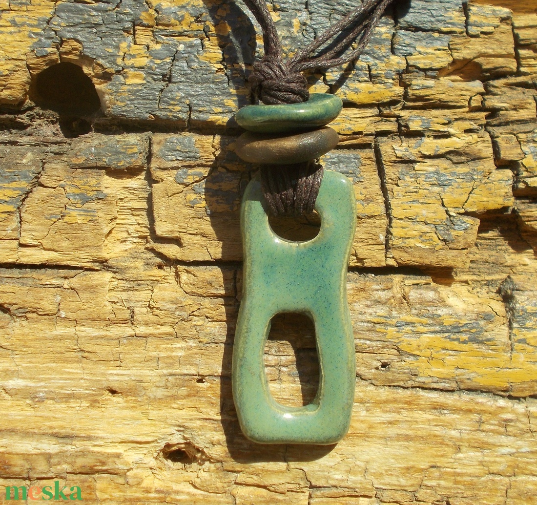 Türkiz-barna nyaklánc - ékszer - nyaklánc - medálos nyaklánc - Meska.hu