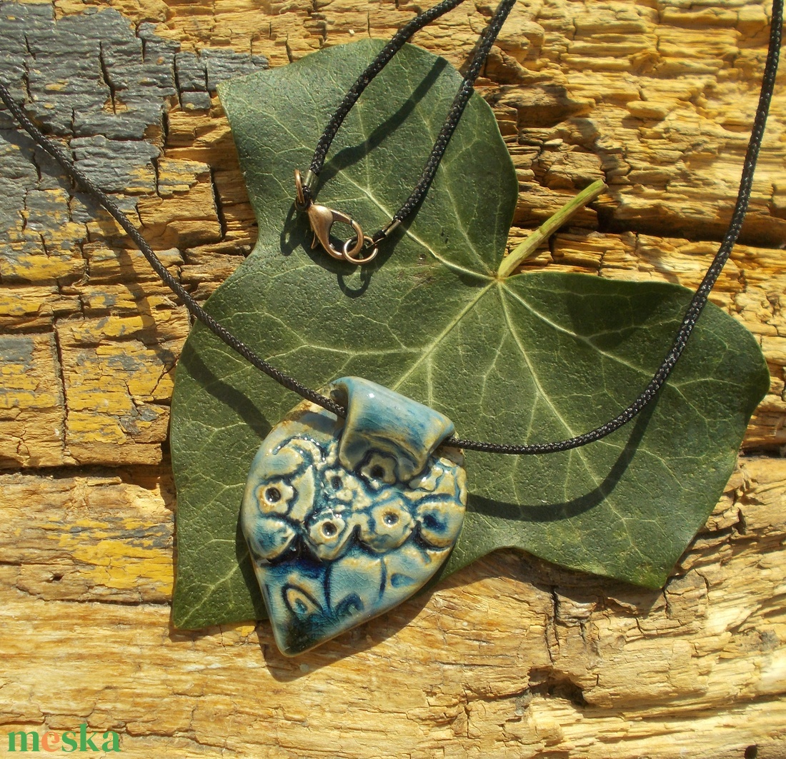 Kék nyaklánc - ékszer - nyaklánc - medálos nyaklánc - Meska.hu