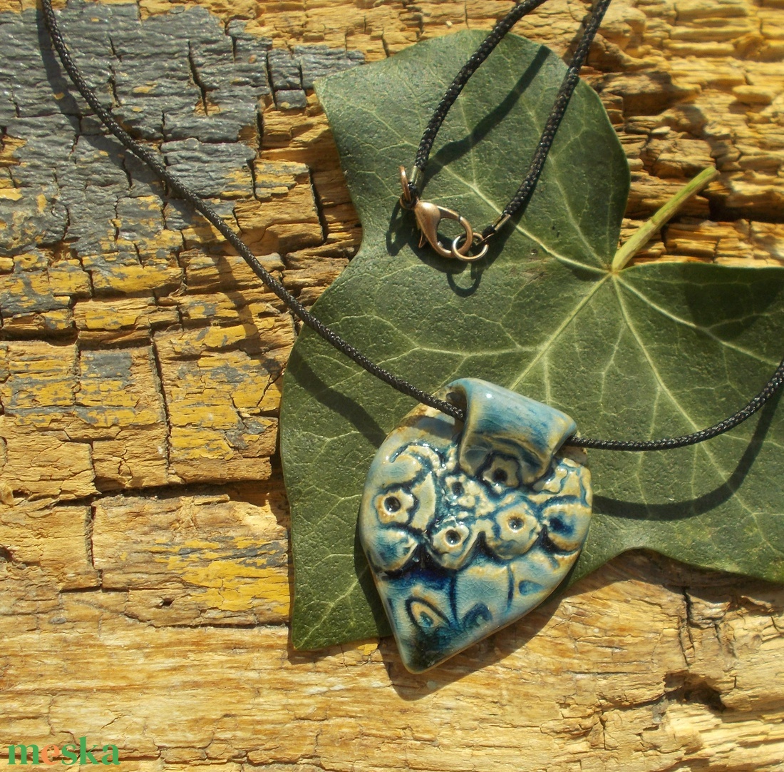 Kék nyaklánc - ékszer - nyaklánc - medálos nyaklánc - Meska.hu