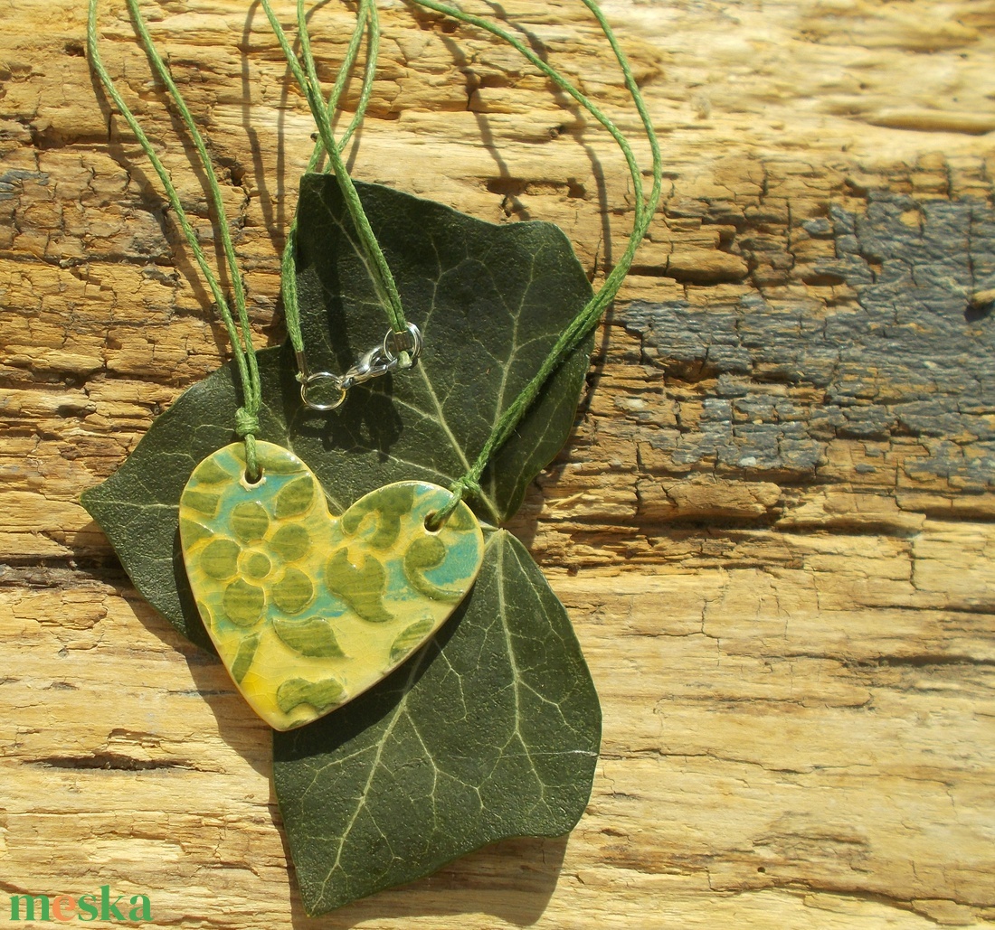 Virágos nyaklánc - ékszer - nyaklánc - medálos nyaklánc - Meska.hu