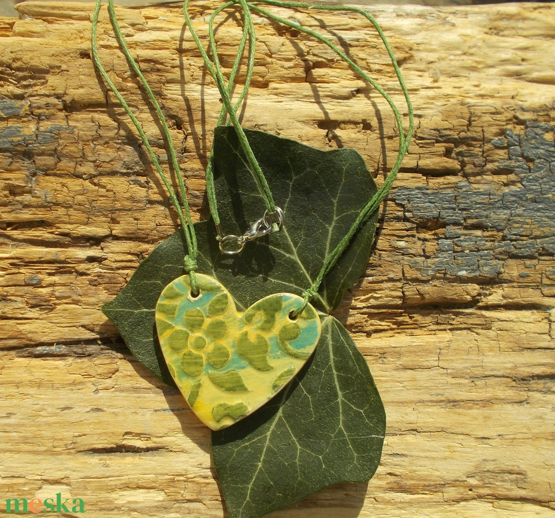 Virágos nyaklánc - ékszer - nyaklánc - medálos nyaklánc - Meska.hu