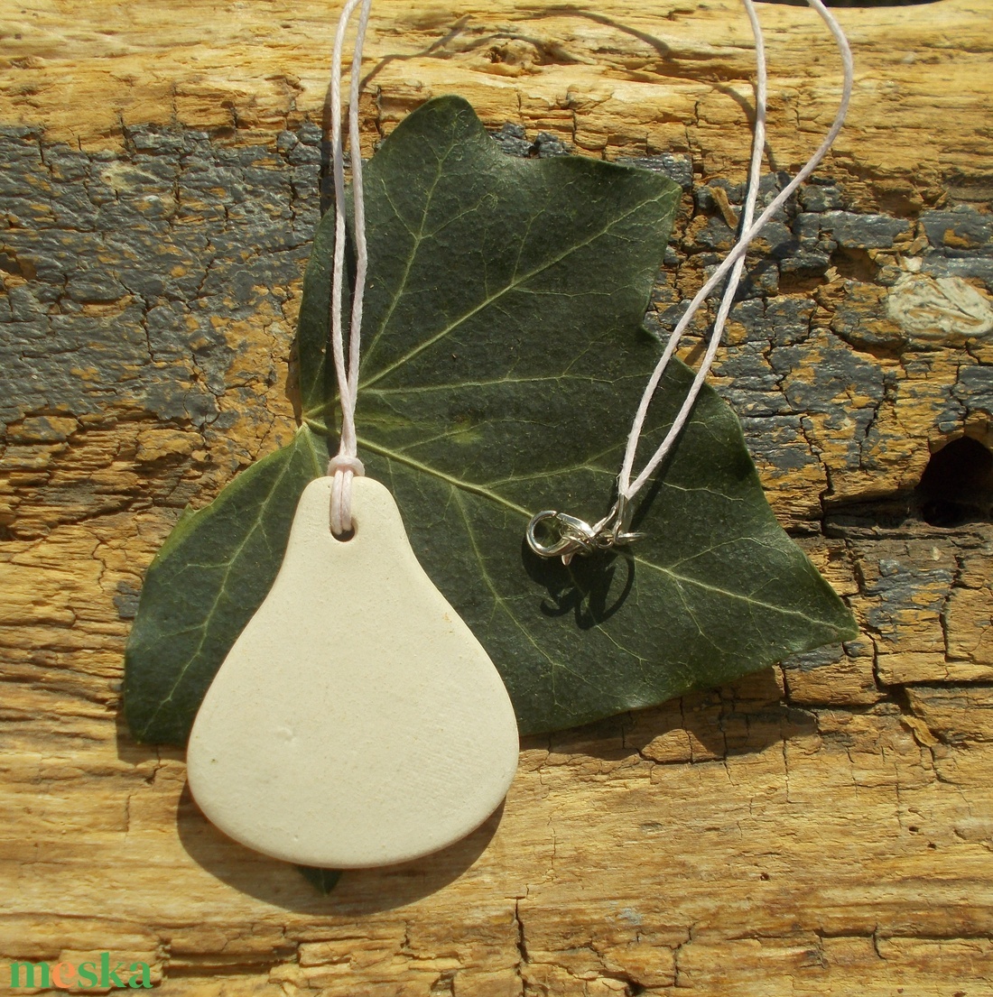 Virágos nyaklánc - ékszer - nyaklánc - medálos nyaklánc - Meska.hu