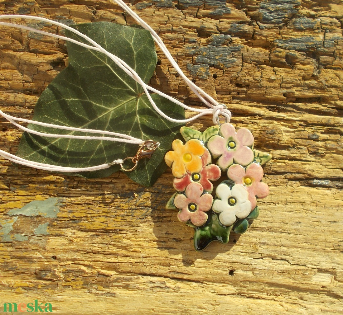 Virág nyaklánc  - ékszer - nyaklánc - medálos nyaklánc - Meska.hu