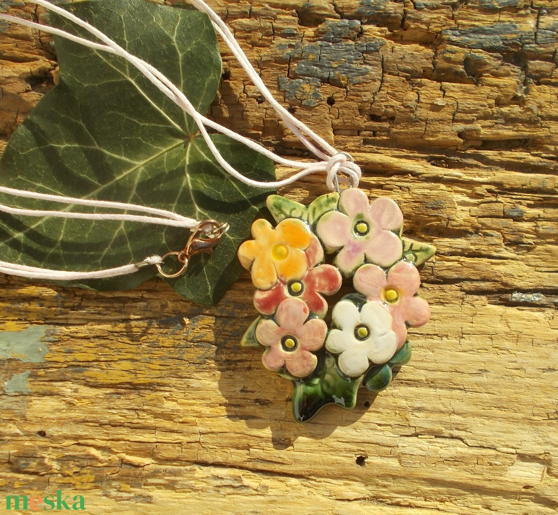 Virág nyaklánc  - ékszer - nyaklánc - medálos nyaklánc - Meska.hu