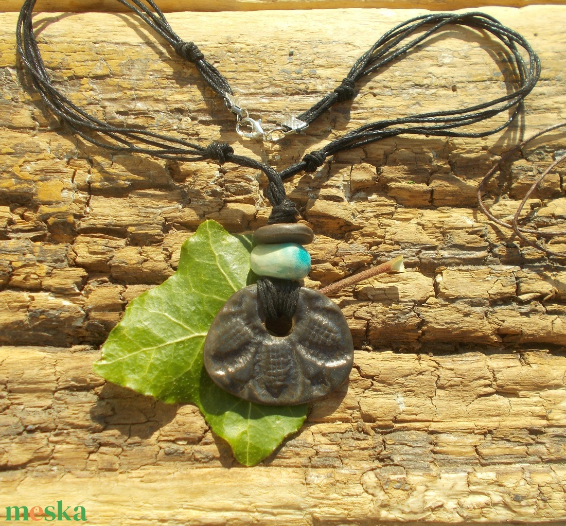 Barna nyaklánc - ékszer - nyaklánc - medálos nyaklánc - Meska.hu