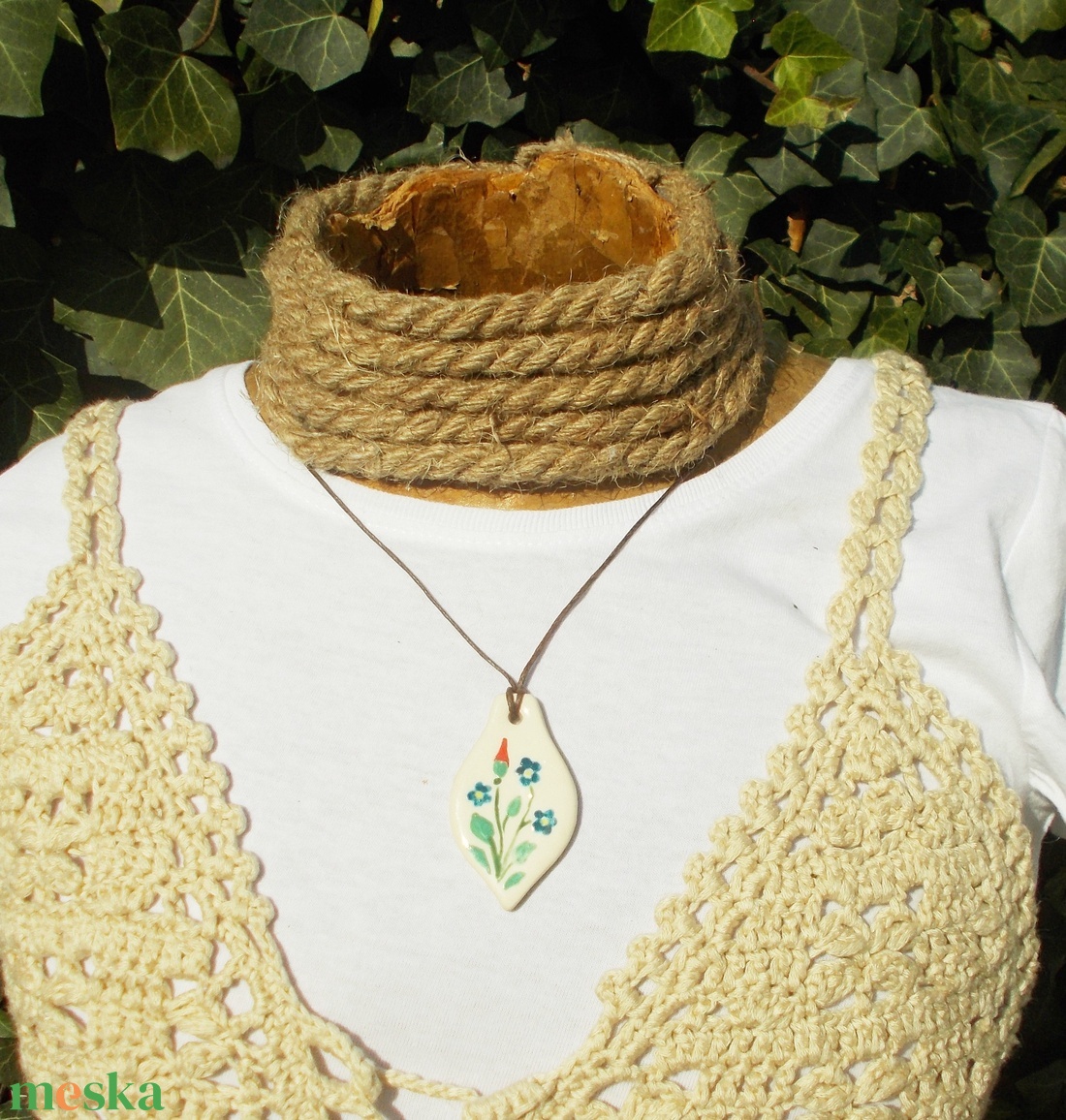 Nyaklánc virágokkal - ékszer - nyaklánc - medálos nyaklánc - Meska.hu