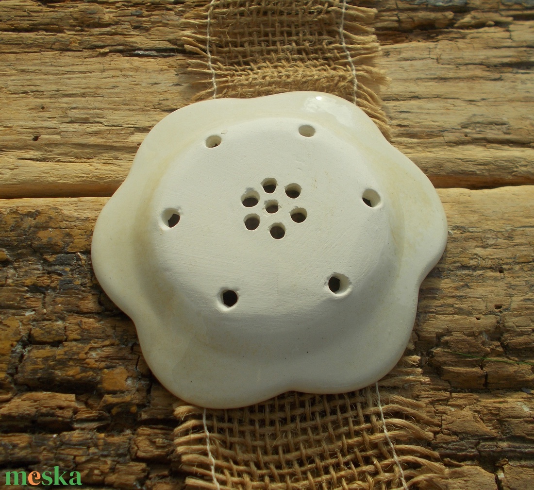 Tenyérnyi szappantartó - otthon & életmód - fürdőszoba - szappantartó - Meska.hu